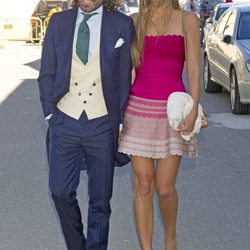 Javier Hidalgo y su novia durante la boda de Israel Bayon y Cristina Sainz