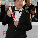 Hirokazu Koreeda en la ceremonia de clausura de Cannes 2013