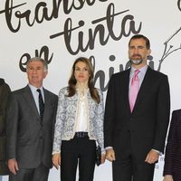 Los Príncipes Felipe y Letizia en la inauguración de la exposición 'La Transición en tinta china'