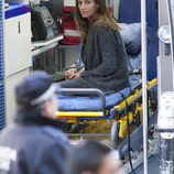 Elia Galera en una ambulancia en la grabación de 'El Príncipe'