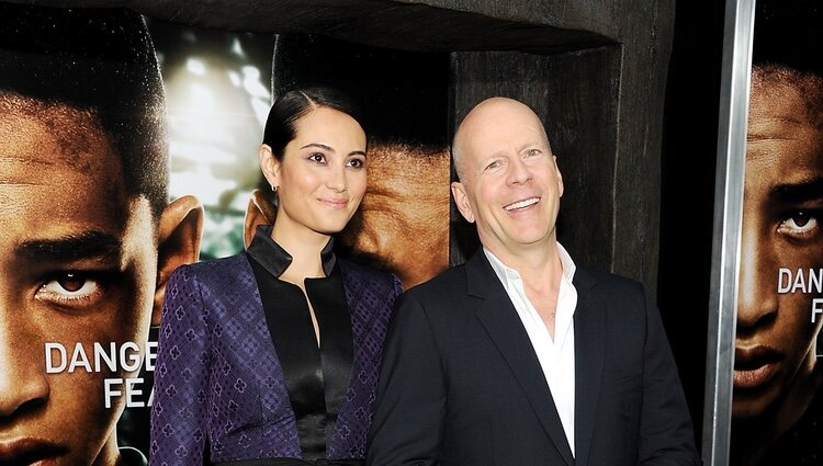 Bruce Willis y su pareja Emma Heming en el estreno de 'After Earth' en Nueva York
