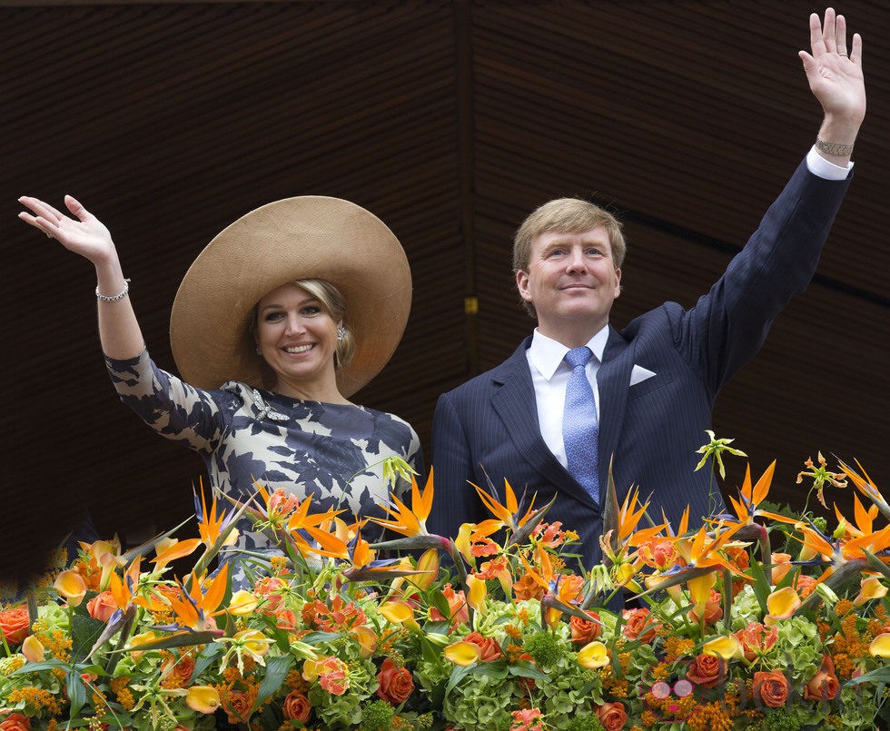 Guillermo Alejandro y Máxima de Holanda en Utrecht un mes después de la coronación