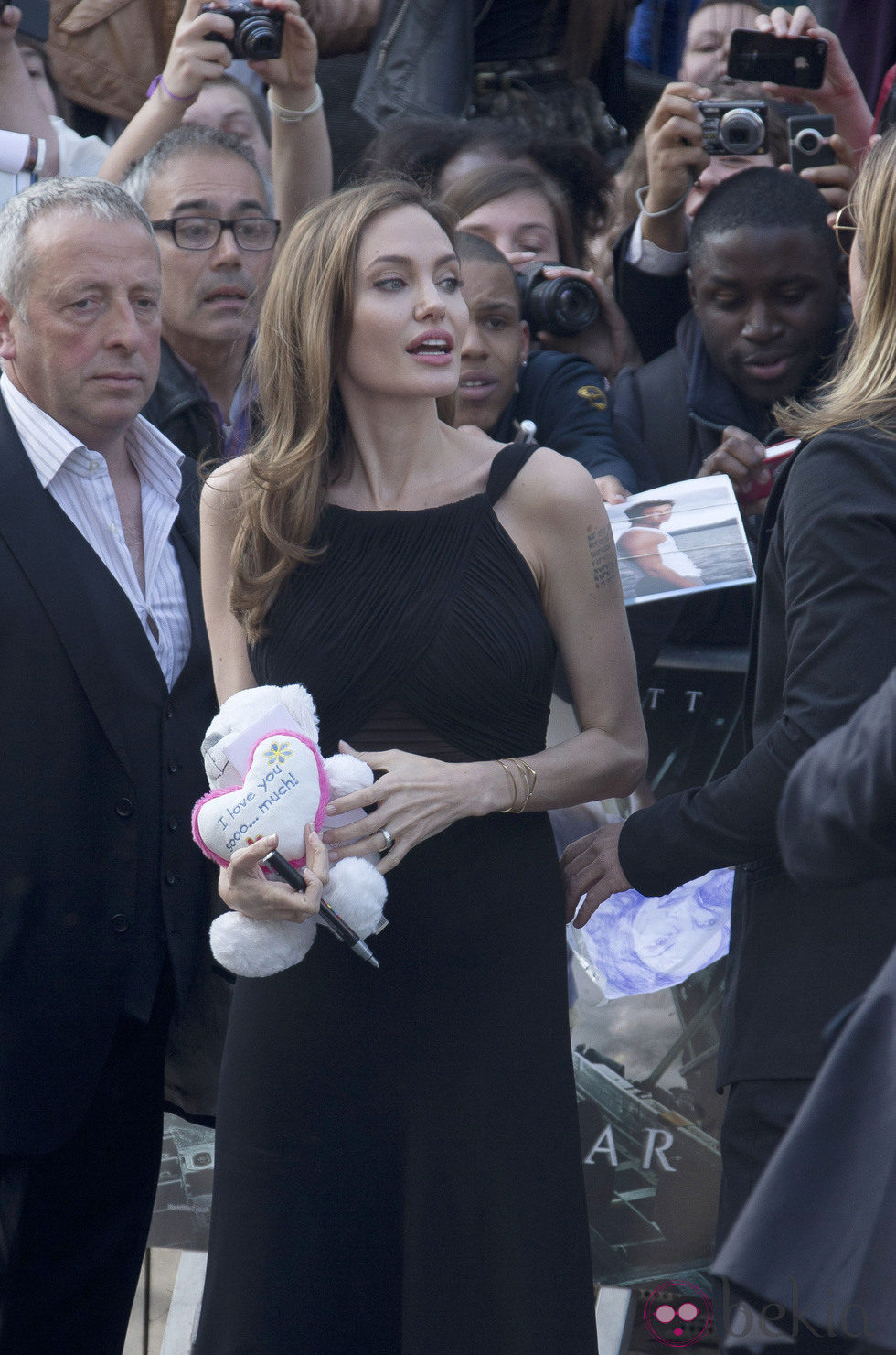 Angelina Jolie reaparece en público tras someterse a la doble mastectomía