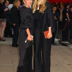 Mary-Kate Olsen y Elizabeth Olsen en los Premios CFDA 2013