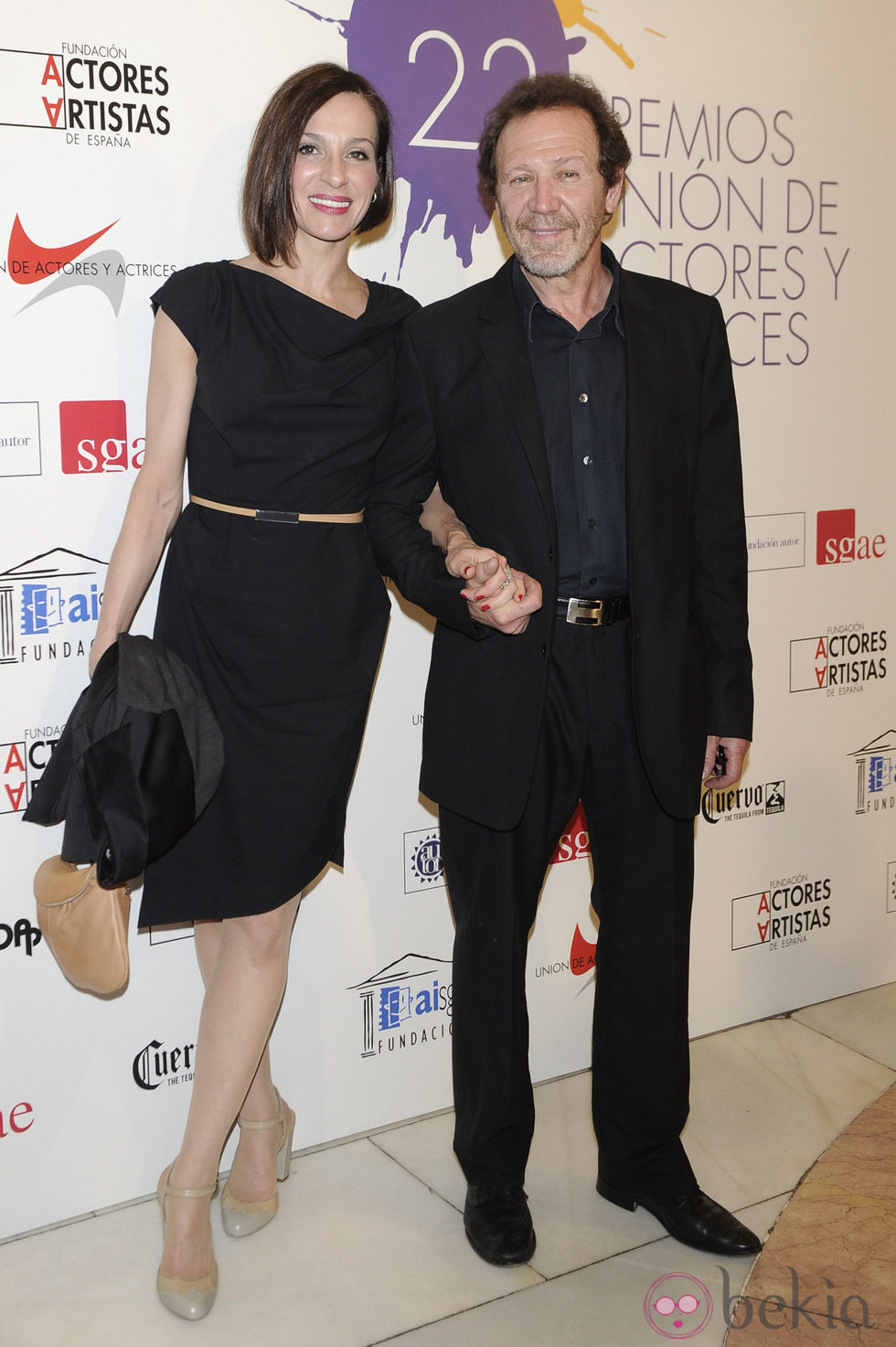 Natalia Millán acompañada en la alfombra roja de los Premios Unión de Actores 2012