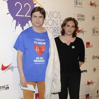 Alberto San Juan y Ada Colau en la alfombra roja de los Premios Unión de Actores 2012