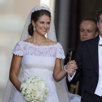 La Princesa Magdalena de Suecia y Chris O'Neill cogidos de la mano tras su boda