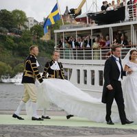 La Princesa Magdalena de Suecia y Chris O'Neill embarcando rumbo al Palacio de Drottninghom