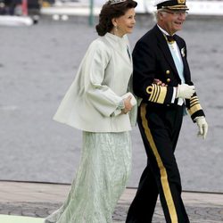 Los Reyes Carlos Gustavo y Silvia en la boda de Magdalena de Suecia y Chris O'Neill