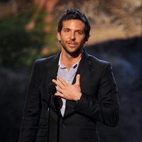 Bradley Cooper presenta los Guys Choice Awards 2013