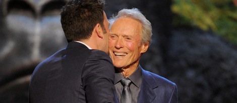 Clint Eastwood recibe un premio en los Guys Choice Awards 2013