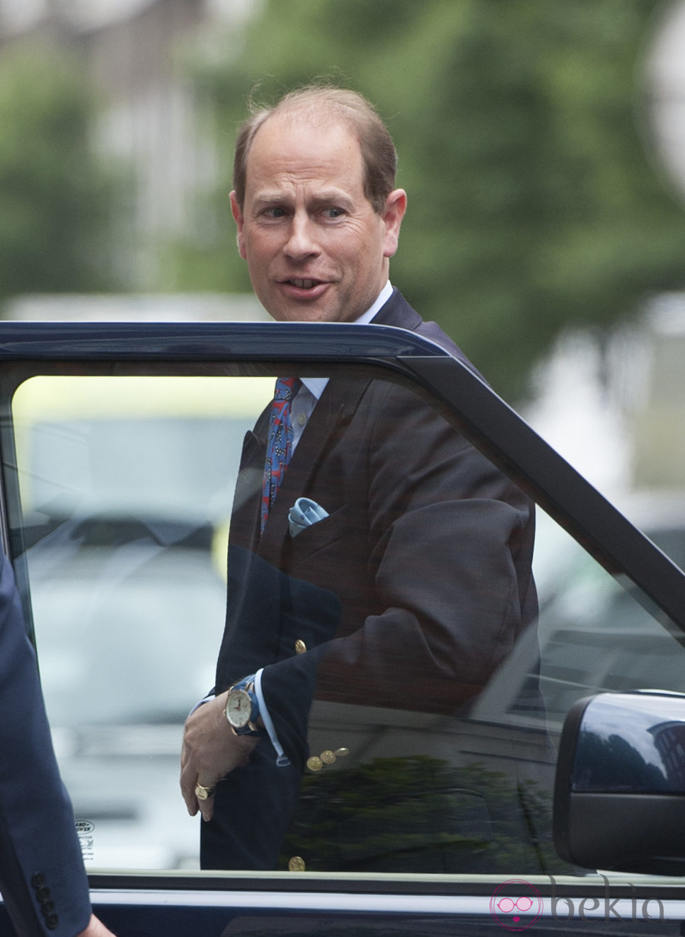 El Príncipe Eduardo visita al Duque de Edimburgo en el hospital el día de su 92 cumpleaños