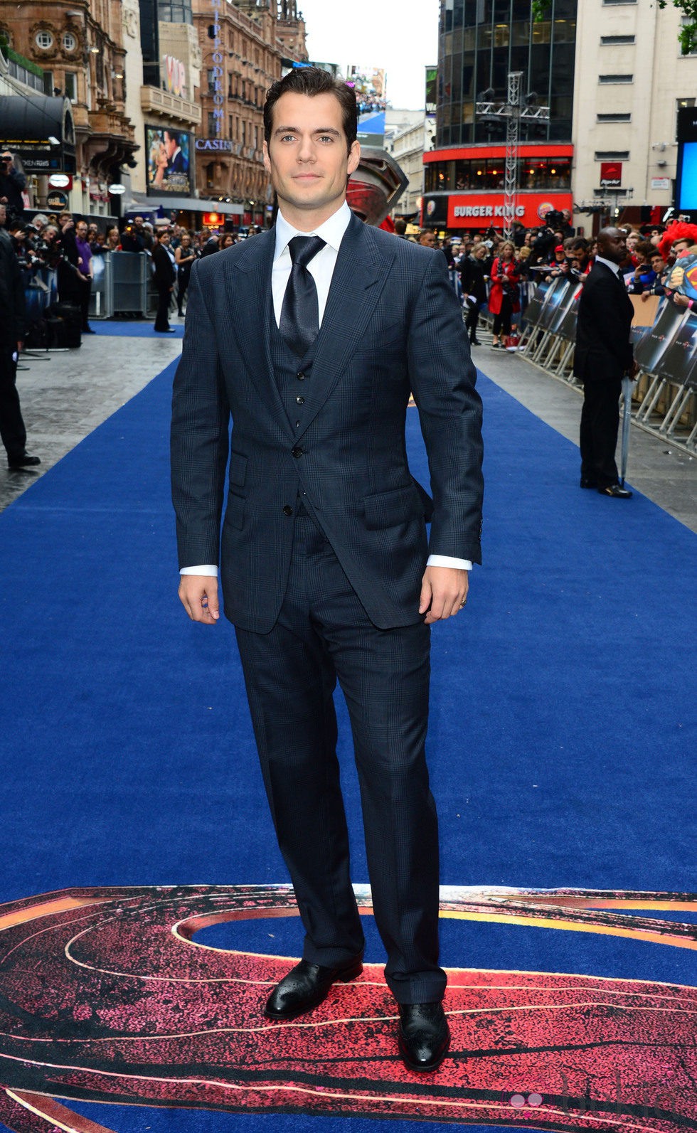 Henry Cavill en el estreno europeo de 'El Hombre de Acero' en Londres