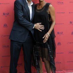 Halle Berry y Olivier Martínez presumen de embarazo en París