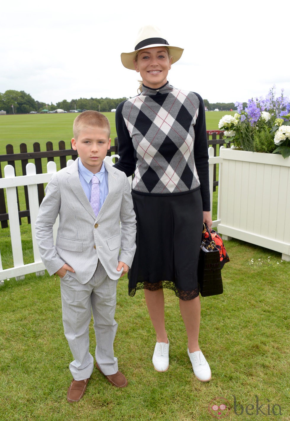Sharon Stone y su hijo en la Copa de la Reina de Polo