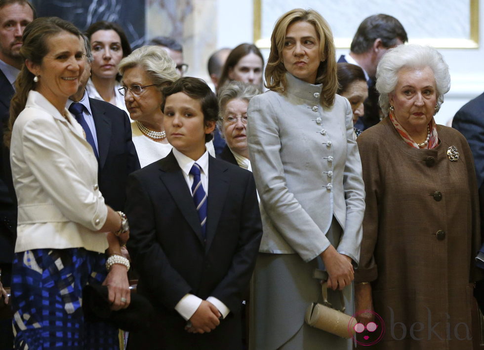 Las Infantas Elena, Cristina y Pilar y Froilán en la misa conmemorativa del centenario del nacimiento del Conde de Barcelona