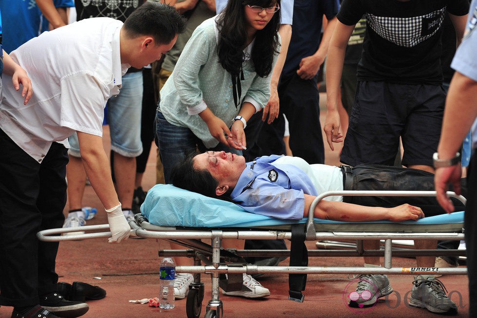 Uno de los heridos de la estampida provocada a la llegada de David Beckham a la Universidad de Tongji, Shangai