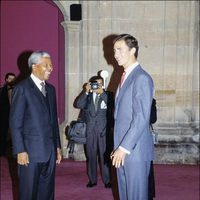 Nelson Mandela con el Príncipe Felipe en los Premios Príncipe de Asturias