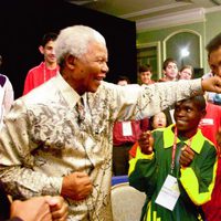 Nelson Mandela bromea con Muhammad Ali