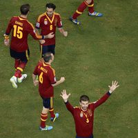 Gerard Piqué celebra el pase de España a la final de la Copa Confederaciones 2013