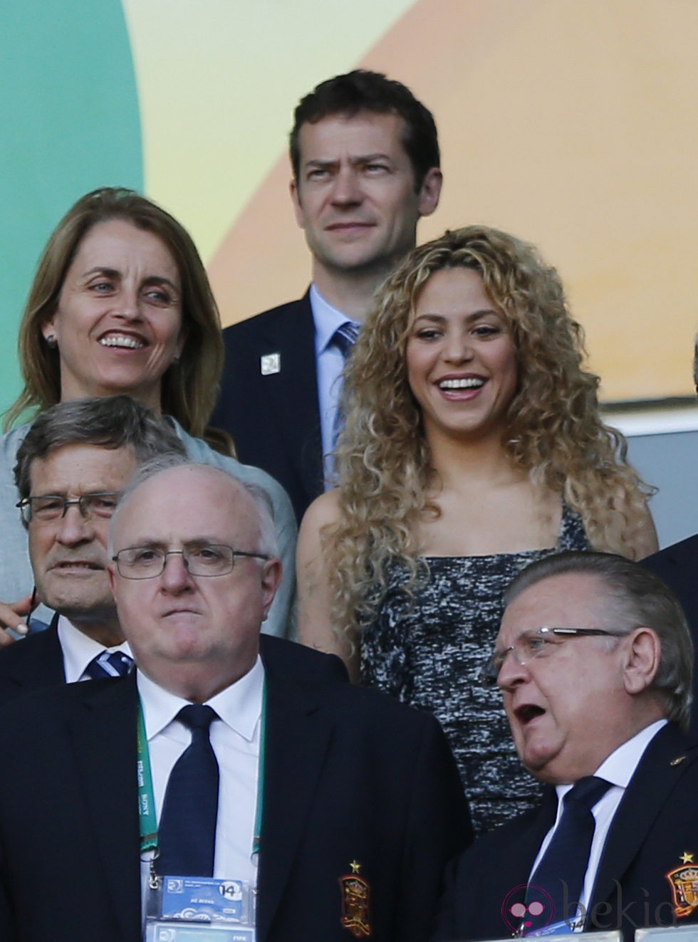 Montserrat Bernabéu y Shakira en el partido España-Italia de la Copa Confederaciones 2013