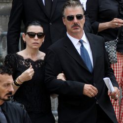 Julianna Margulies y Chris North en el funeral de James Gandolfini en Nueva York