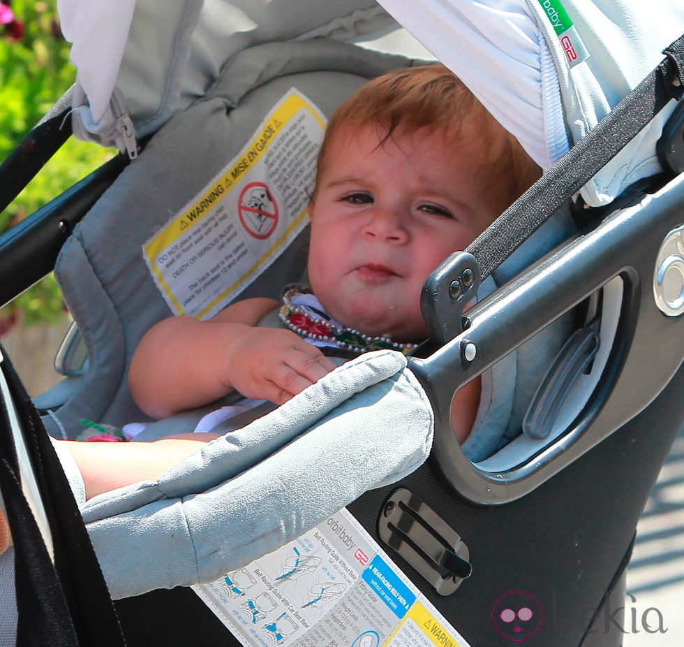 Kourtney Kardashian pasea a su hija pequeña Penelope Disick