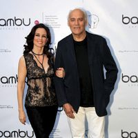 Silvia Marsó y Manuel de Blas acompañada en la fiesta del quinto aniversario de Bambú