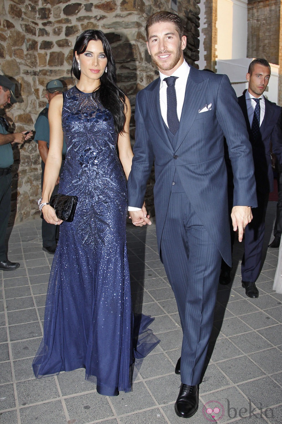 Sergio Ramos y Pilar Rubio posando en la boda de Alejandro Talavante y Yessica Ramírez