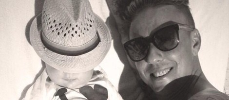 Guti y su hijo Enzo disfrutando de Ibiza