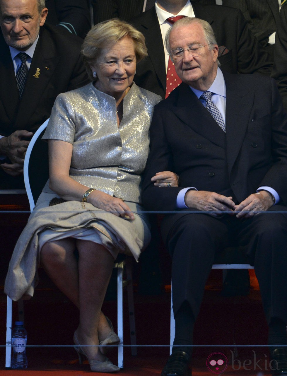Los reyes Alberto II y Paola de Bélgica en el National Ball de Bruselas