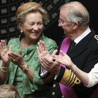 La Reina Paola, el Rey Alberto II y la Princesa Matilde de Bélgica en el juramento del Príncipe Felipe
