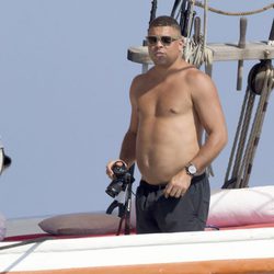 Ronaldo con el torso desnudo en Ibiza