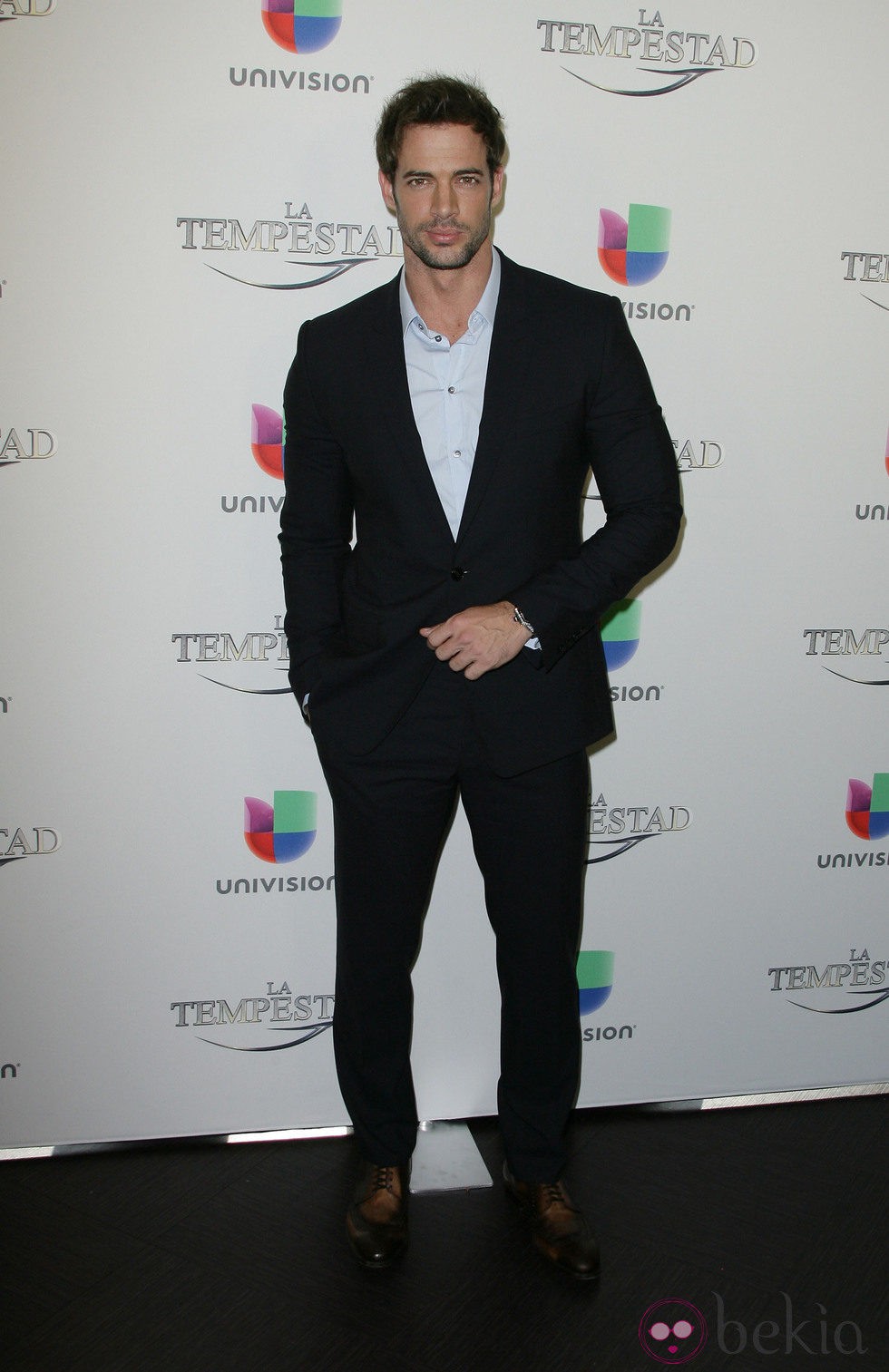 William Levy durante la premier de la telenovela 'La Tempestad' en Los Ángeles