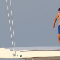Rafa Nadal con el torso desnudo en un barco en Mallorca