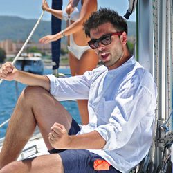 Zeus Tous rueda su nuevo videoclip en un barco en Ibiza
