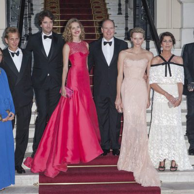 La Familia Real de Mónaco con Natalia Vodianova, Antoine Arnault y Karl Lagerfeld en el Baile del Amor