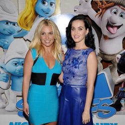Britney Spears y Katy Perry en la premiere de 'Los Pitufos 2' en Los Angeles