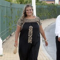 Caritina Goyanes acude a una fiesta organizada por su madre en Marbella