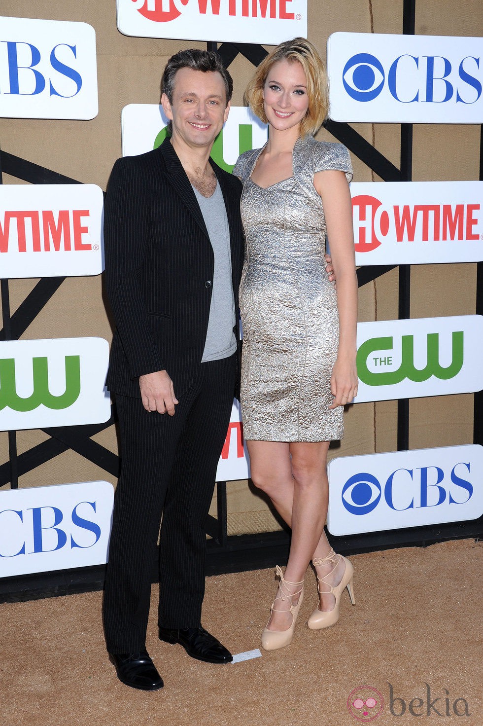 Michael Sheen y Caitlin Fitzgerald en la fiesta veraniega de CBS, Showtime y The CW 2013