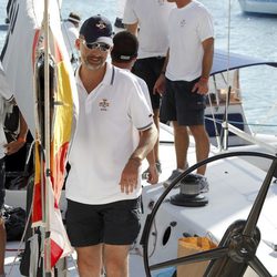El Príncipe Felipe a bordo del Aifos en la Copa del Rey de Vela de Mallorca