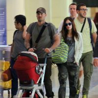 Megan Fox, Brian Austin Green y Noah en el aeropuerto de Los Ángeles