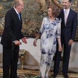 Los Reyes y el Príncipe Felipe en la cena con las autoridades de Baleares