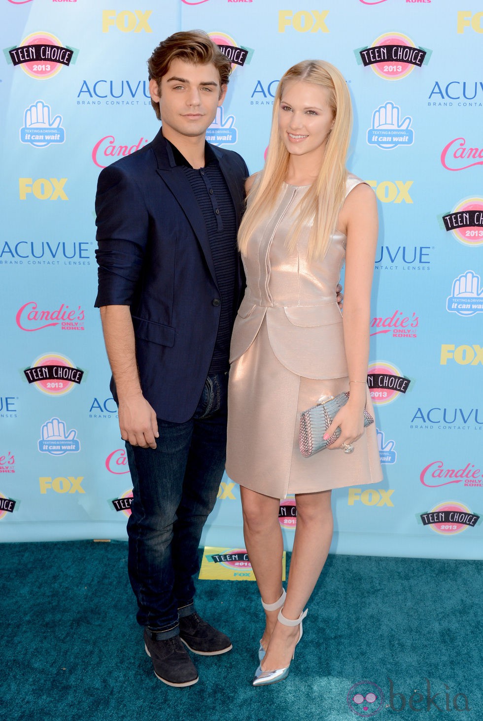 Garrett Clayton y Claudia Lee en los Teen Choice Awards 2013 - Teen Choice  Awards 2013 - Foto en Bekia Actualidad