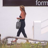 Kate Moss paseando por Formentera