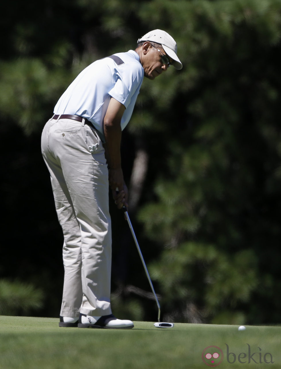 Barack Obama juega un partido de golf en Massachusetts