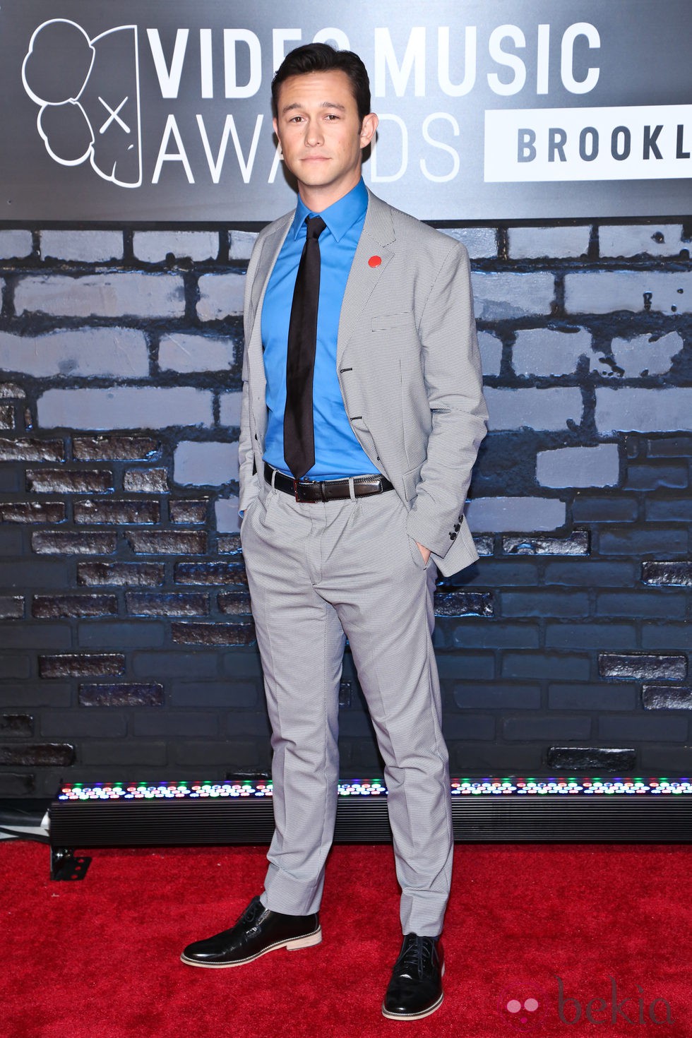 Joseph Gordon-Levitt en la alfombra roja de los MTV VMA 2013