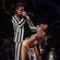 Miley Cyrus y Robin Thicke bailando sexualmente durante su actuación en los MTV VMA 2013