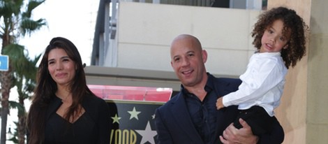 Vin Diesel con su novia Paloma Jimenez y sus hijos en su estrella del Paseo de la Fama