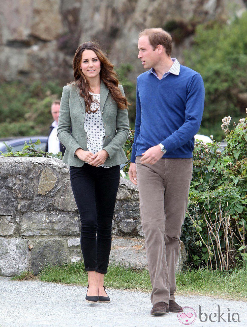 Kate Middleton reaparece tras ser madre en un acto con el Príncipe Guillermo en Anglesey